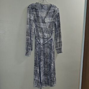 H&M Black and White Long Sleeve Dress